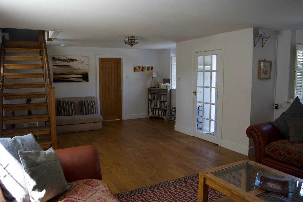 Coach House. Falcon Mews Holiday home