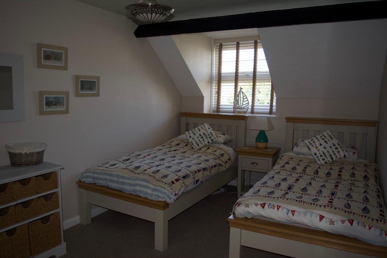 Coach House. Falcon Mews