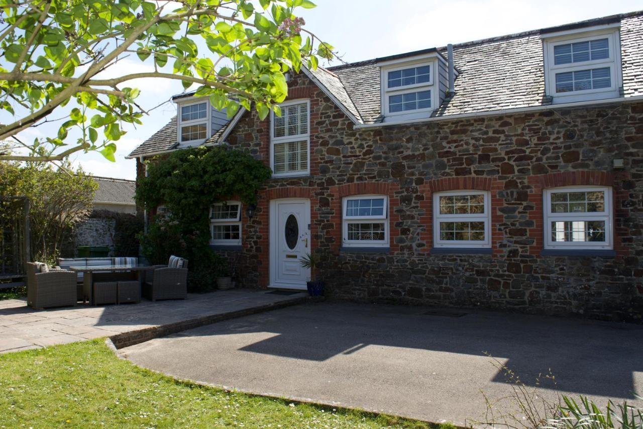 Coach House. Falcon Mews Bude